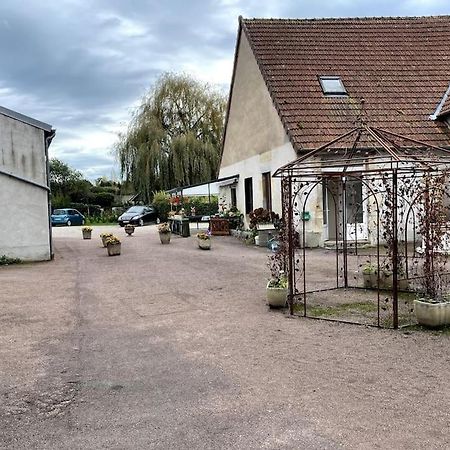 Charmant T2 Au 1Er Dans Residence Avec Parc Arbore Saint-Pierre-le-Moûtier Exteriér fotografie
